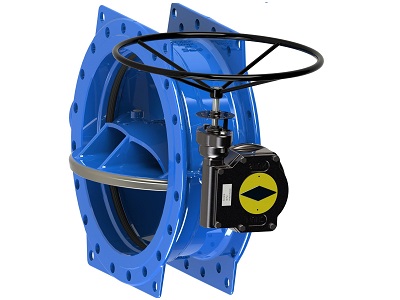 What is the difference between a soft-sealed butterfly valve and a hard-sealed butterfly valve